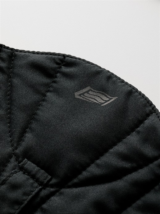 DESCENTE Hybrid-Down 美品 (着脱式フェイスマスク付)（DESCENTE