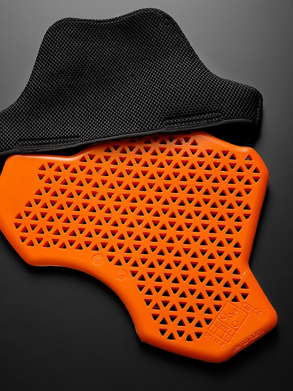 HYOD D3O® AIR CHEST PROTECTOR | HYOD PRODUCTSオフィシャルサイト