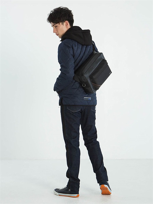 HYOD x ARTONVEL MESSENGER BAG | HYOD PRODUCTS